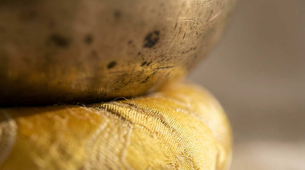 Jhumka singing bowl
