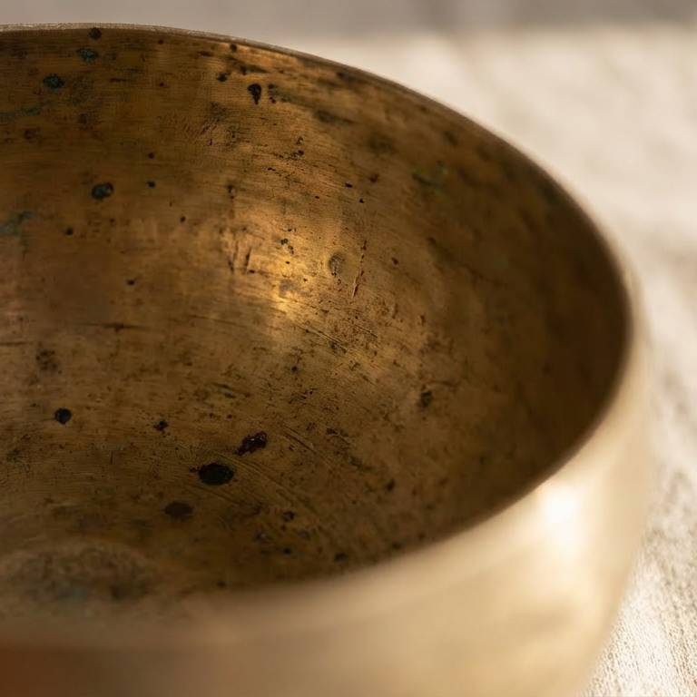 Binaural singing bowls 7.48"–7.87" (19–20 cm)