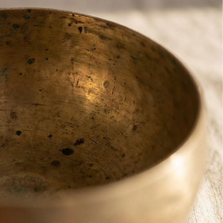 Binaural singing bowls: 6.69"–7.09" (17–18 cm)